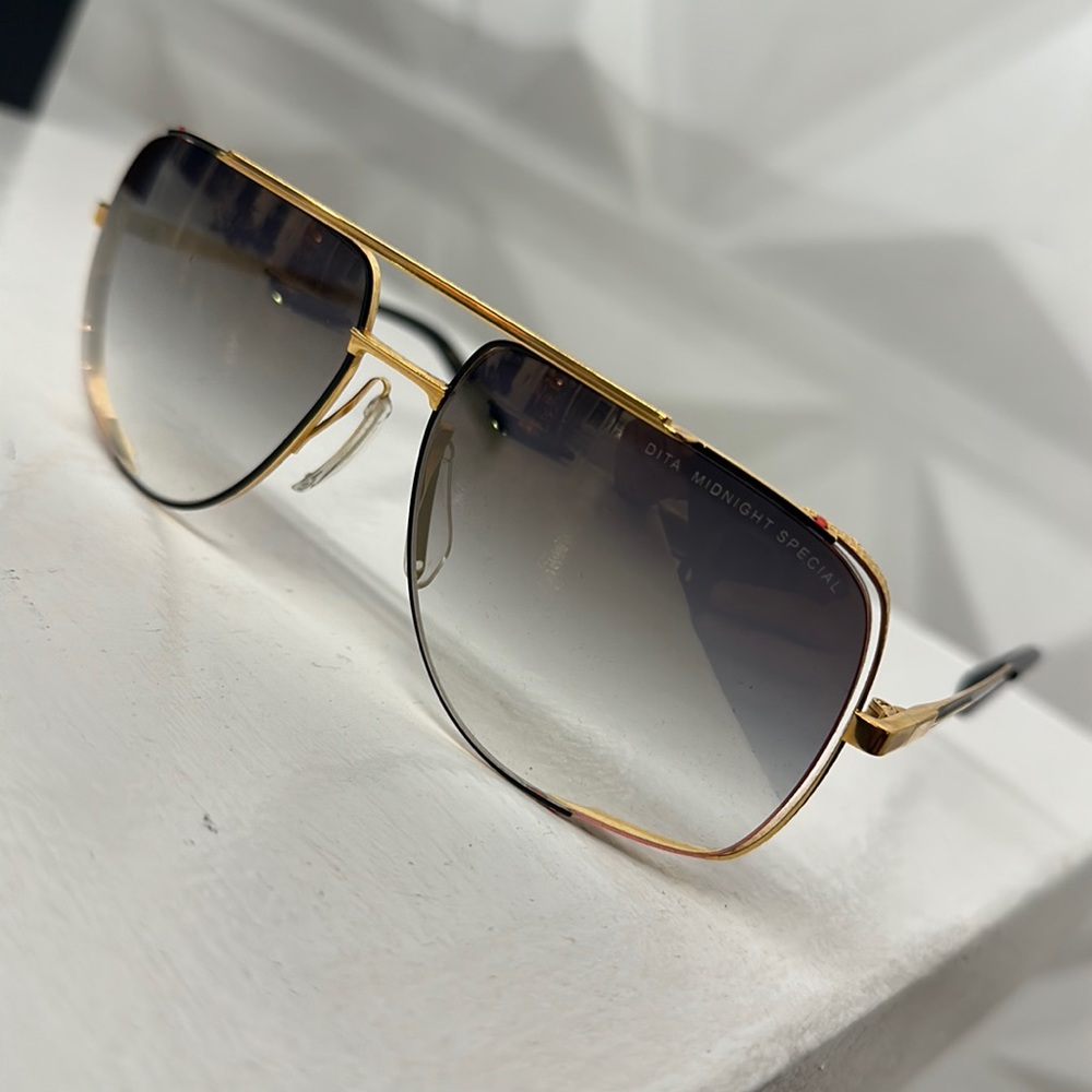 Ditas men’s midnight special gold